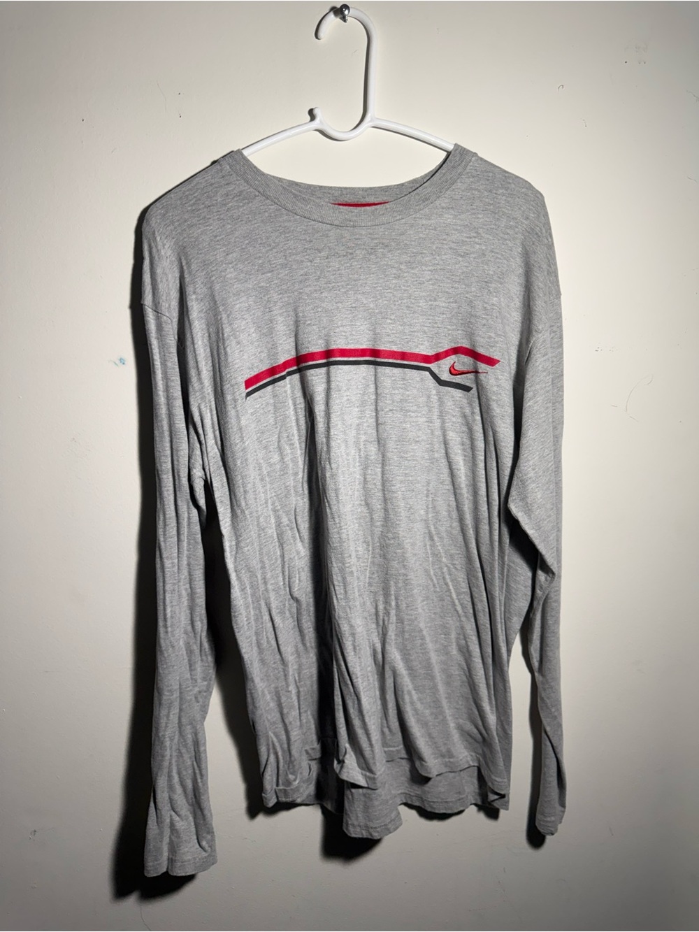 Vintage Nike Men’s Long Sleeve Grey Athletic Tee with Red Accent